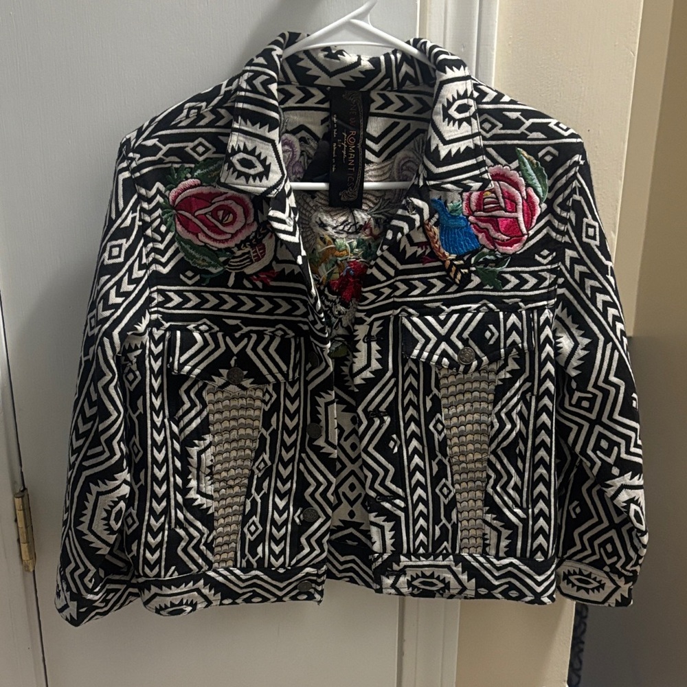 Floral Embroidered Black and White Blazer